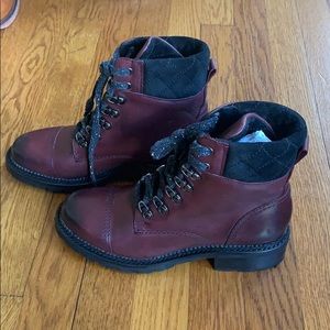 NWT Frye Samantha Hiker Boot in Bordeaux!
